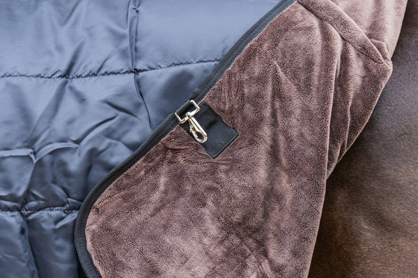 Kentucky derka stajenna Comfort Liner Pro 400 g - czarna