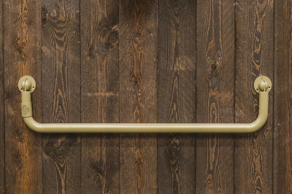 Wieszak na derki Kentucky Grooming Deluxe - złoty