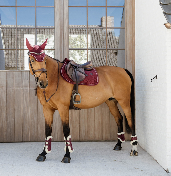 Kentucky Ochraniacze Vegan Sheepskin Young Horse Fetlock Velvet na zadnie nogi - bordowe