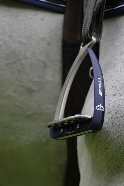 Strzemiona Veredus Vita Stirrup Steel1 - granatowe