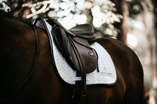 Kentucky czaprak Leather Fishbone - biały