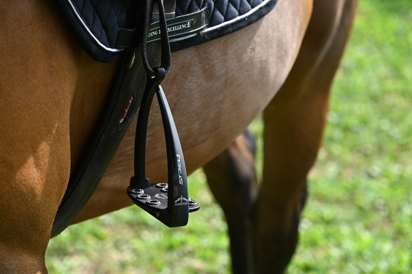 Strzemiona Veredus Vita Stirrup Steel1 Dark - czarne