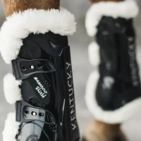  Kentucky Bamboo Vegan Sheepskin Tendon Boots Elastic na przednie nogi - czarne