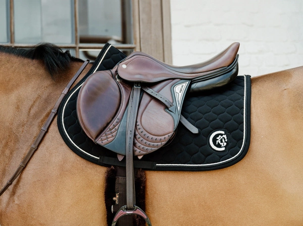 Kentucky czaprak Onion Quilt 3D Logo - czarny