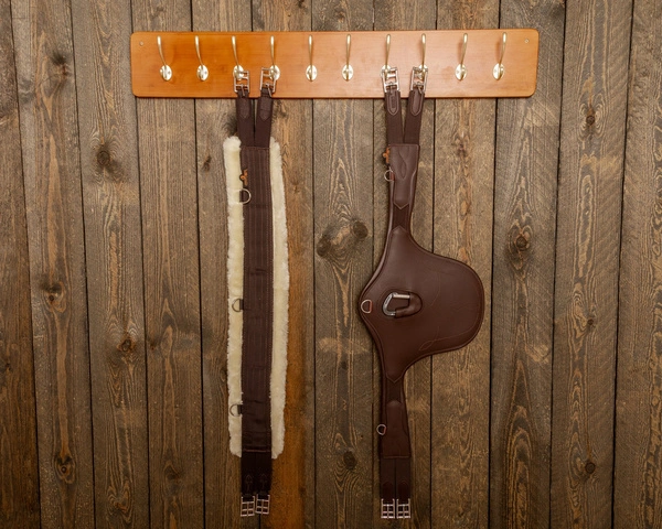 Drewniana wieszak z 10 haczykami - Kentucky Grooming Delux