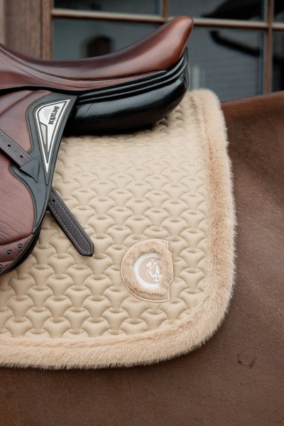 Kentucky czaprak Fake Fur Plaited Quilt - beżowy