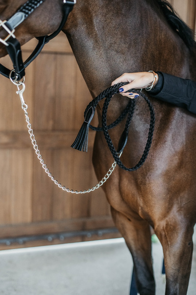 Dy'on uwiąz z łańcuszkiem Plaited Working - czarny