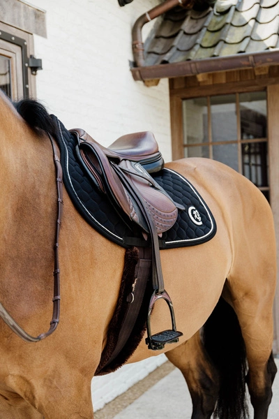 Kentucky czaprak Onion Quilt 3D Logo - czarny