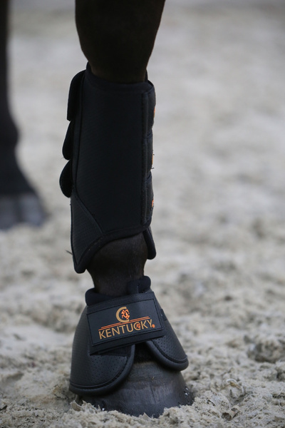  Kentucky ochraniacze na przednie nogi Eventing Air Tech - czarne