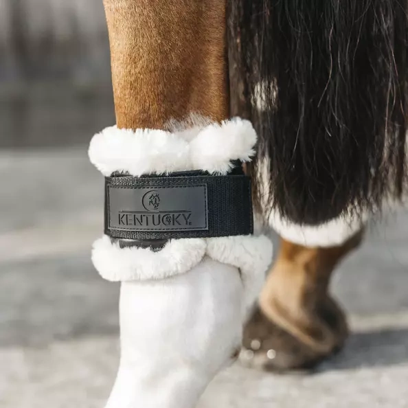 Kentucky Vegan Sheepskin Young Horse Fetlock na zadnie nogi - czarne
