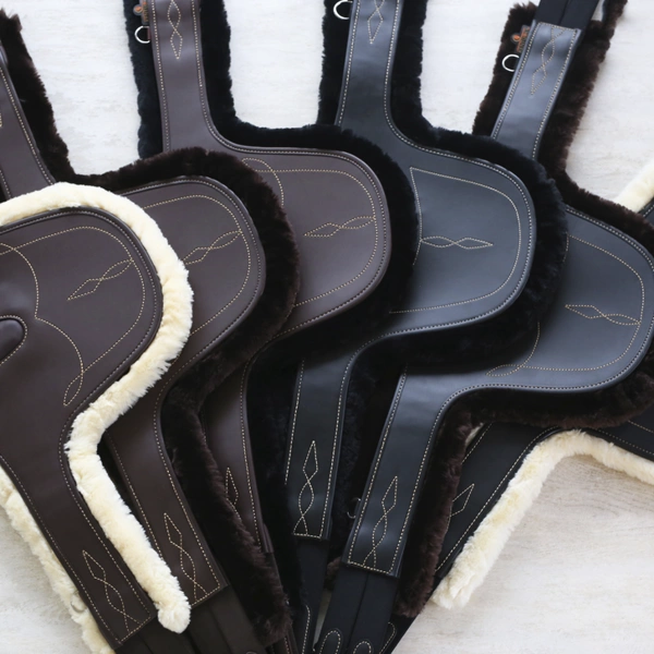 Kentucky wymienne futro do popręgu z fartuchem - brązowe