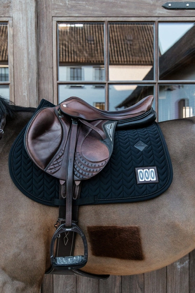 Kentucky czaprak Fishbone Competition Jumping - czarny