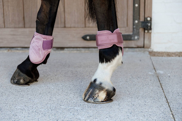 Kentucky Ochraniacze Young Horse Fetlock Velvet na zadnie nogi - różowe