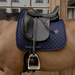 Kentucky czaprak Skin Friendly Saddle Pad Sheepskin Diamond - granatowy