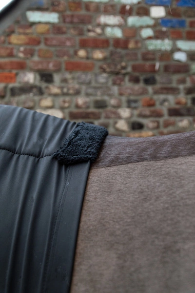 Elastyczny ochraniacz pod derkę Kentucky - czarny