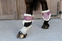 Kentucky Ochraniacze Vegan Sheepskin Young Horse Fetlock Velvet na zadnie nogi - różowe