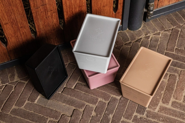 Pudełko na paszę z pokrywką 7 L Kentucky - beżowe