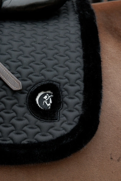 Kentucky czaprak Fake Fur Plaited Quilt - czarny