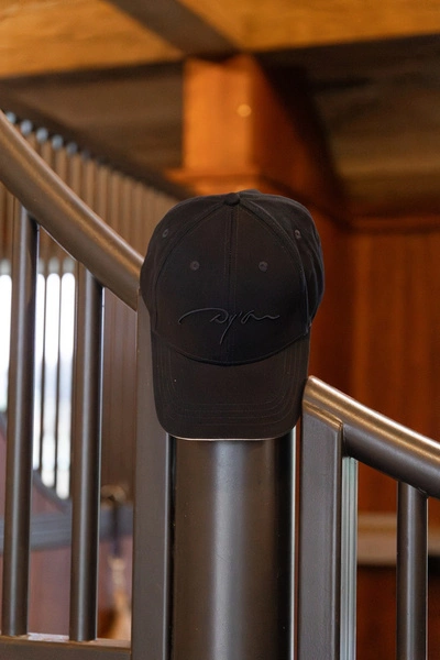 Dy'on Cap - granatowa z granatowym logo