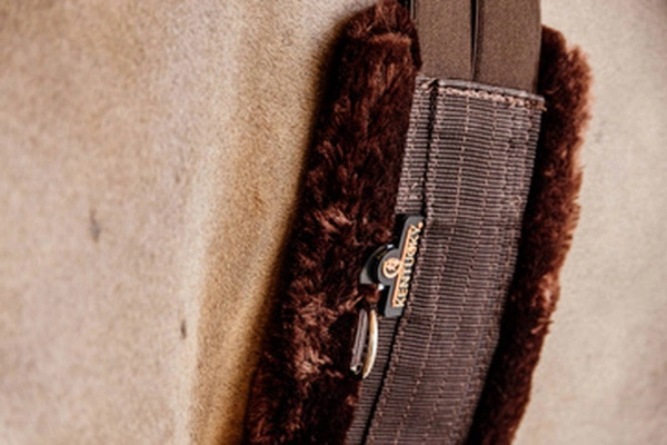 Kentucky popręg z futrem - brązowy z brązowym futrem