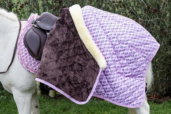 Kentucky derka stajenna Show Rug Sammy 160 g - różowa w koniki