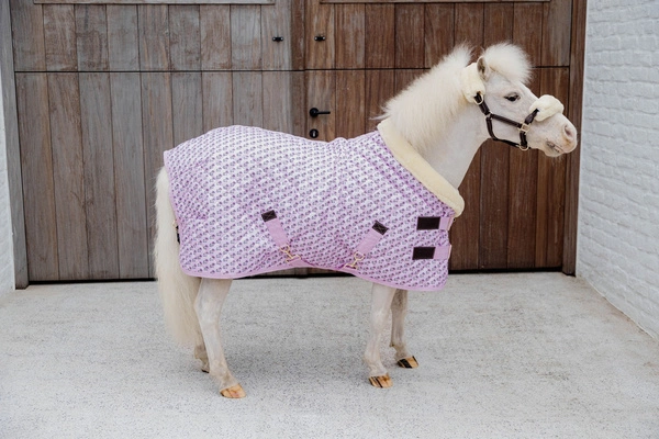 Kentucky derka stajenna Show Rug Sammy 160 g - różowa w koniki