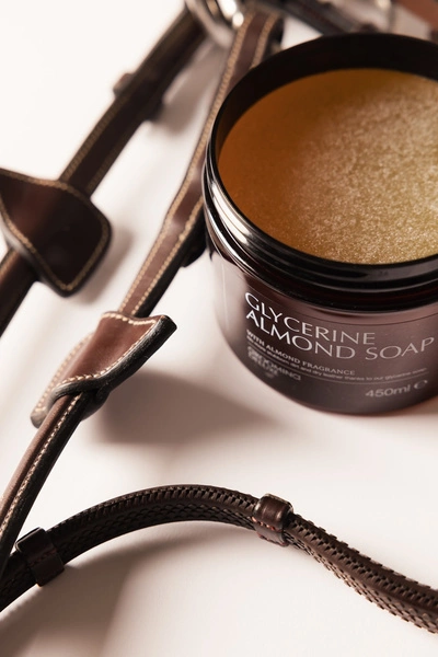 Mydło glicerynowe do skór Glycerine Almond Soap 450 ml - Kentucky Grooming Deluxe