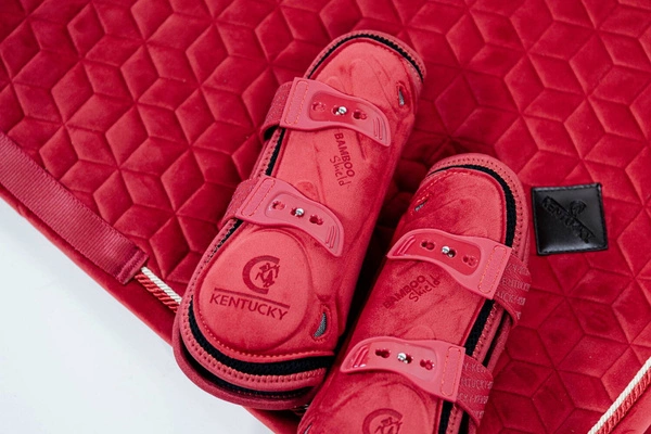 Kentucky Ochraniacze Bamboo Tendon Elastic Velvet na przednie nogi - czerwone