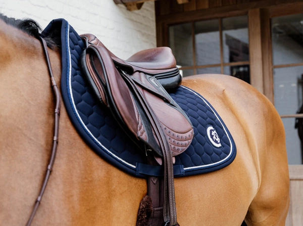 Kentucky czaprak Onion Quilt 3D Logo - granatowy