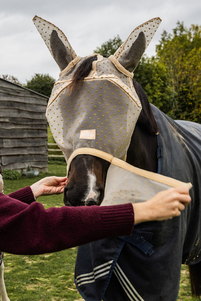  Kentucky Fly Mask Heart - maska na owady - beżowa