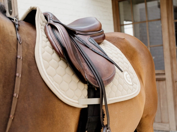 Kentucky czaprak Onion Quilt 3D Logo - beżowy