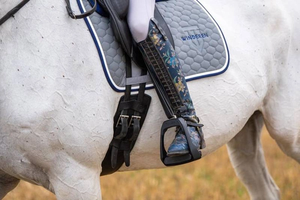 Popręg ujeżdżeniowy Winderen Pressure Relief - czarny