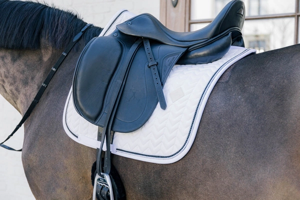 Kentucky czaprak Metal Chain - biały