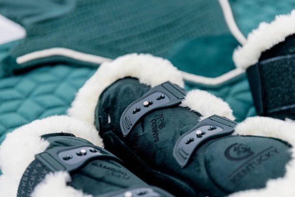 Kentucky Ochraniacze Bamboo Vegan Sheepskin Tendon Boots Elastic Velvet na przednie nogi - ciemna zieleń