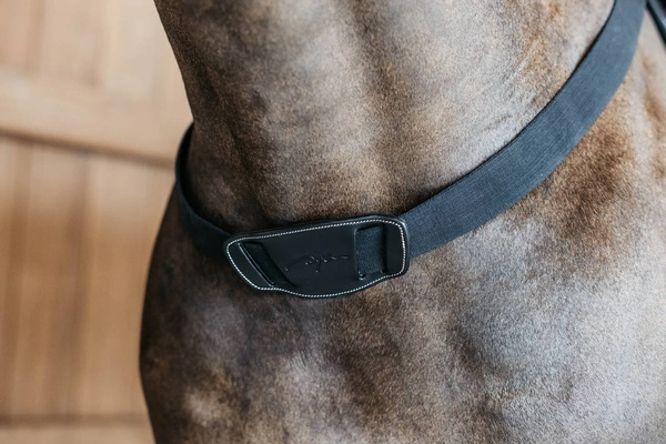 Elastyczny napierśnik Dy'on New English